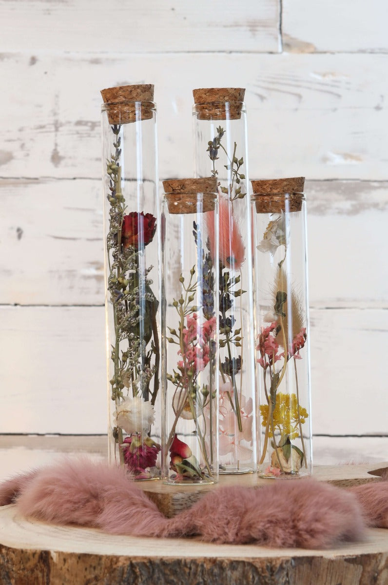 Glass tube with 2 different dried flowers Ø3cm - Packlinq