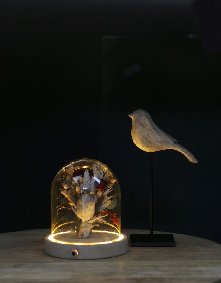 Glass LED jar Ø10cm with wooden base - Packlinq