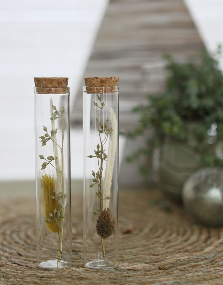 Glass tube with several dried flowers natural 15cm high - Packlinq