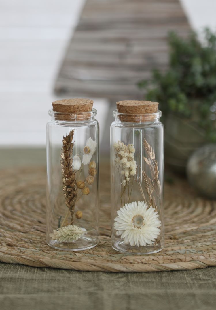 Glass tube with several dried flowers natural 12.5cm high - Packlinq