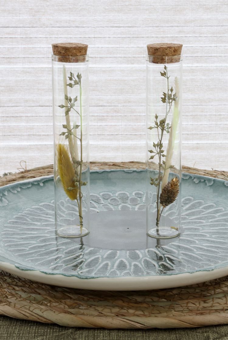 Glass tube with several dried flowers natural 15cm high - Packlinq