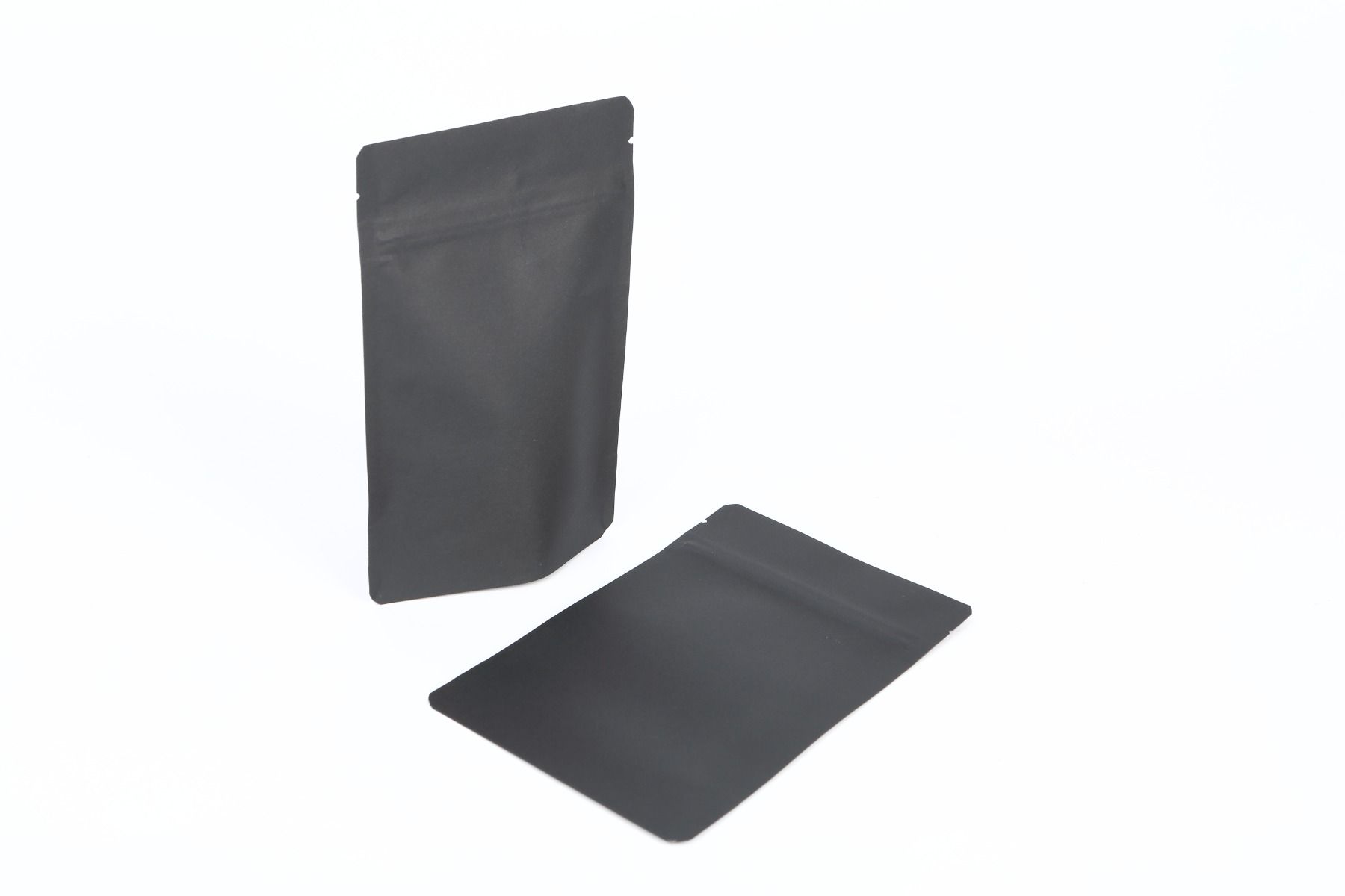 Stand up pouches kraft black